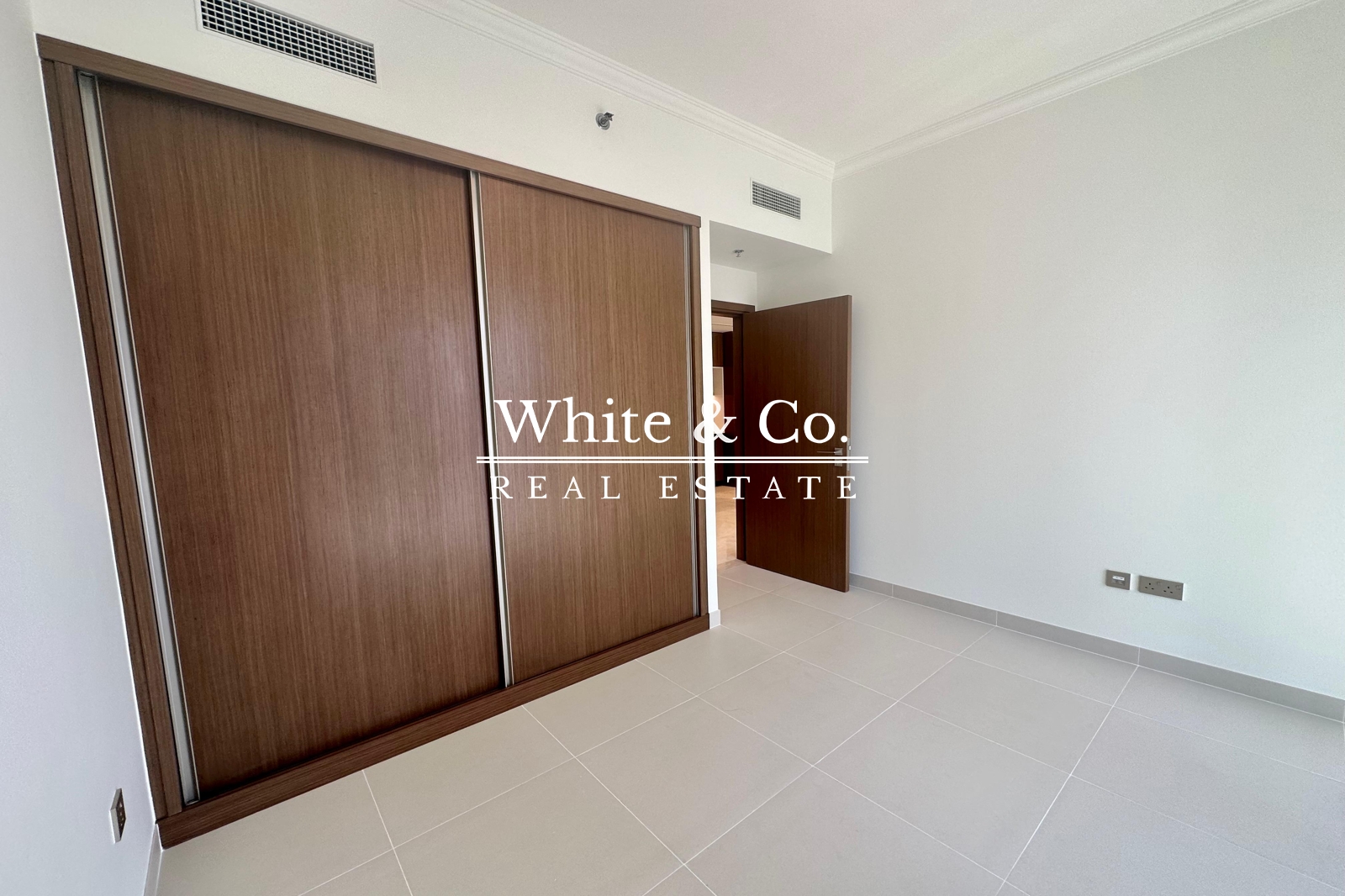 Palace Beach Residence, EMAAR Beachfront, Dubai Harbour, Dubai